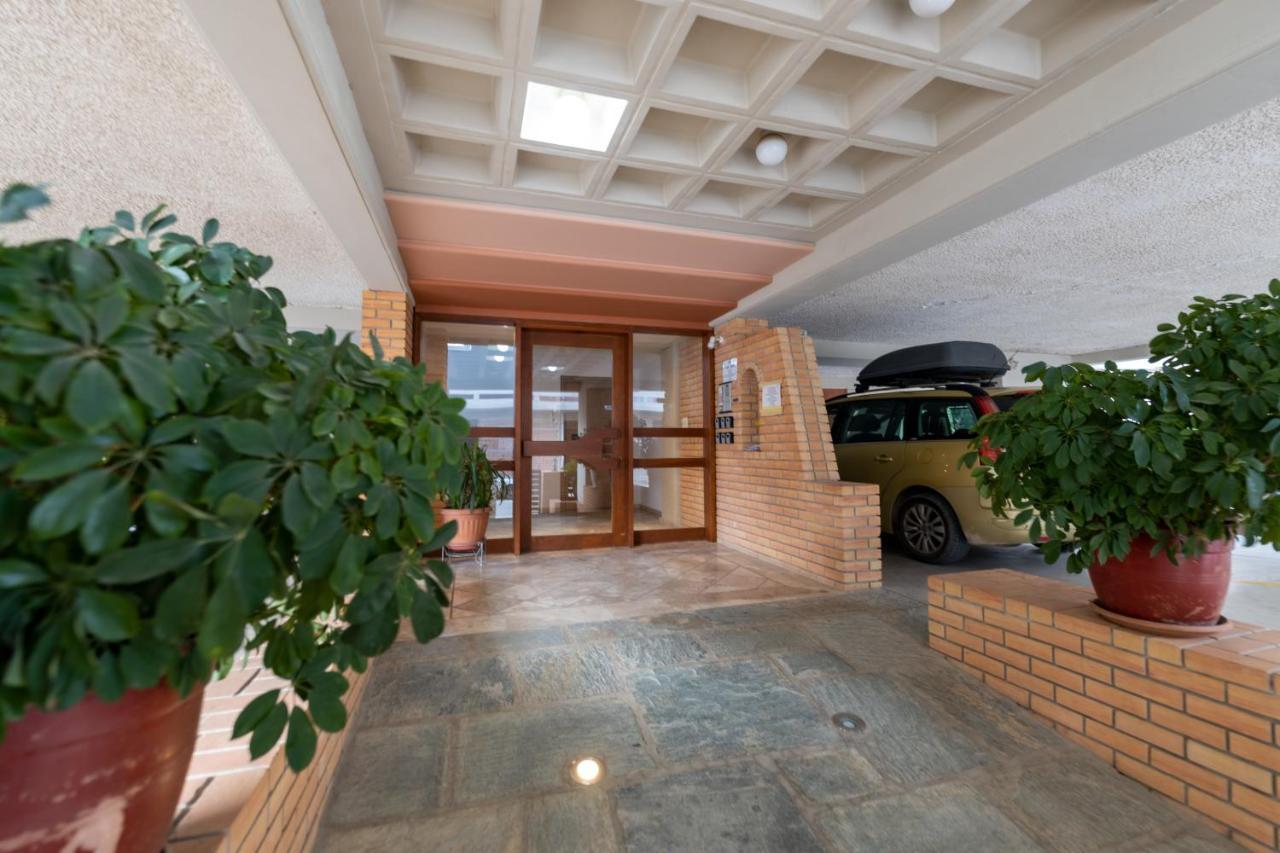 A&J Apartments Or Rooms Athens Airport Markopoulo Mesogaias Luaran gambar