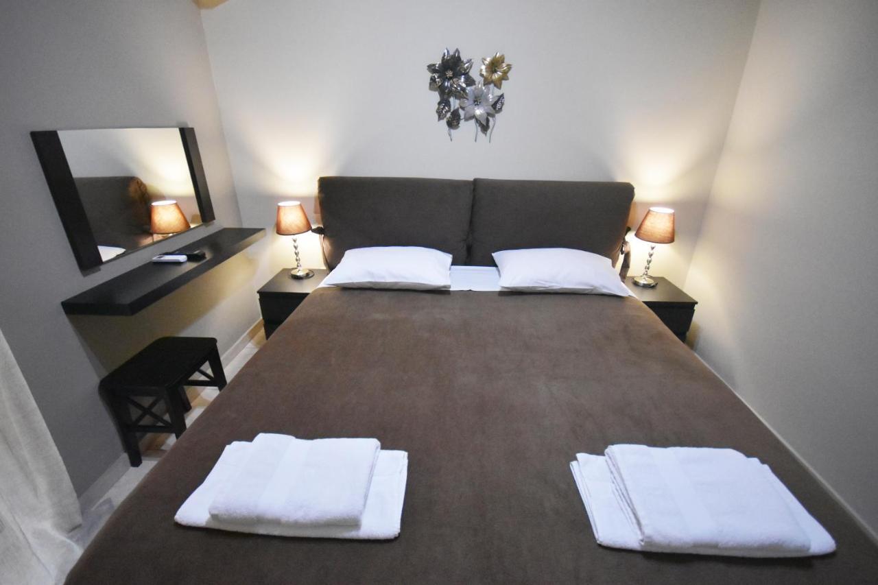 A&J Apartments Or Rooms Athens Airport Markopoulo Mesogaias Luaran gambar